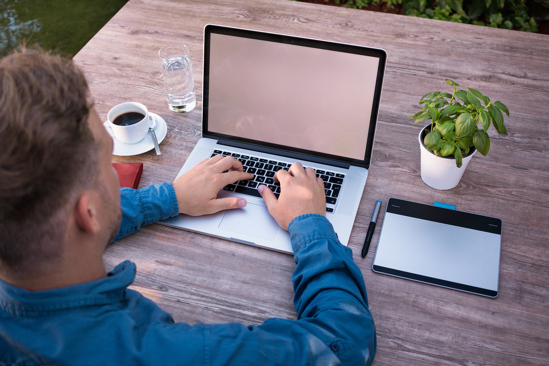 Designing an Effective Website for Your Beauty Business: Key Strategies to Drive High Traffic