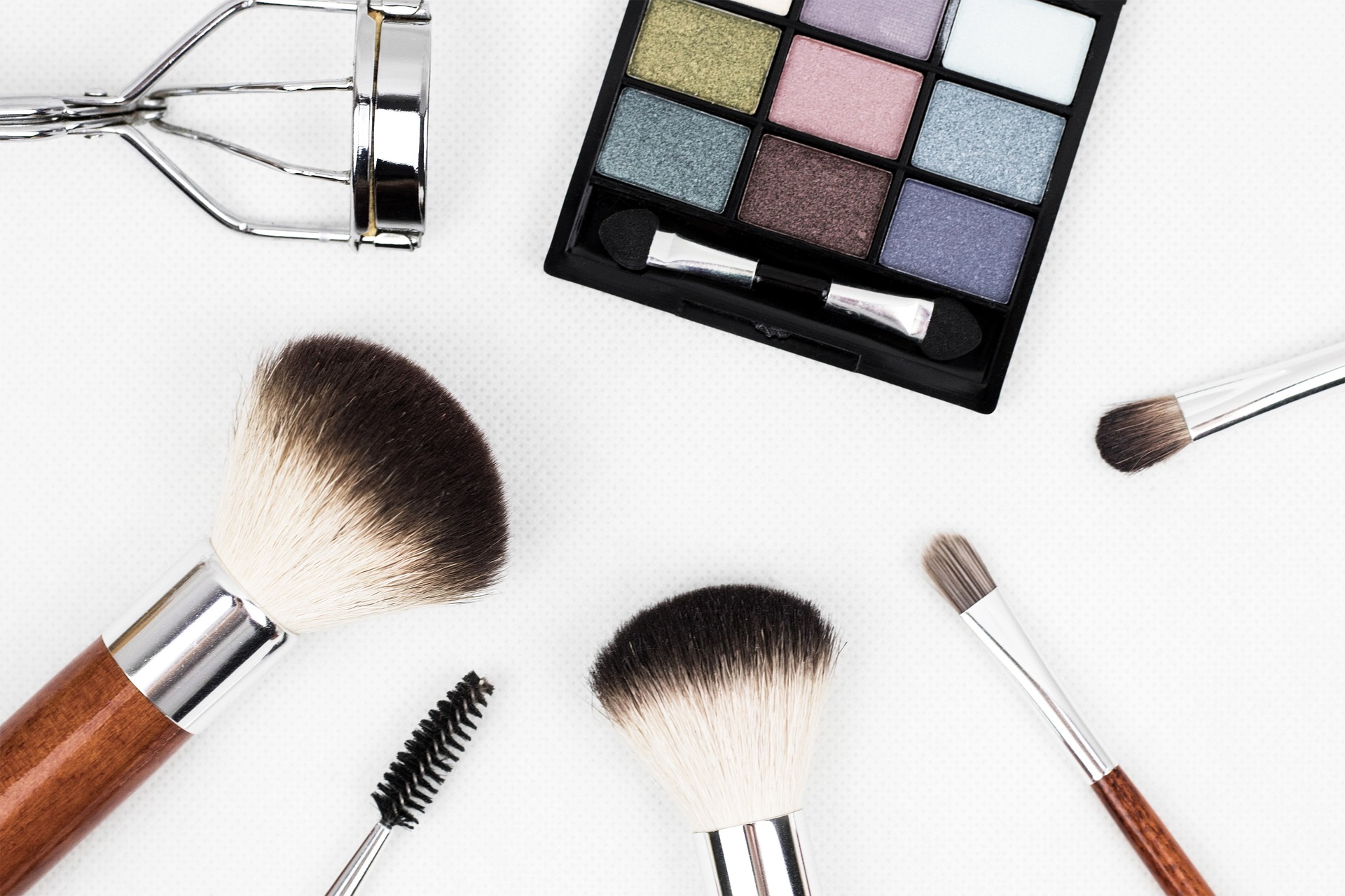 Effortlessly Radiant: How to Achieve a Flawless Makeup Look for Everyday Wea