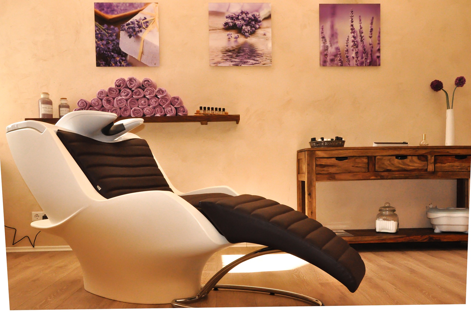 Navigating Expansion: What to Consider When Growing Your Salon or Spa Business