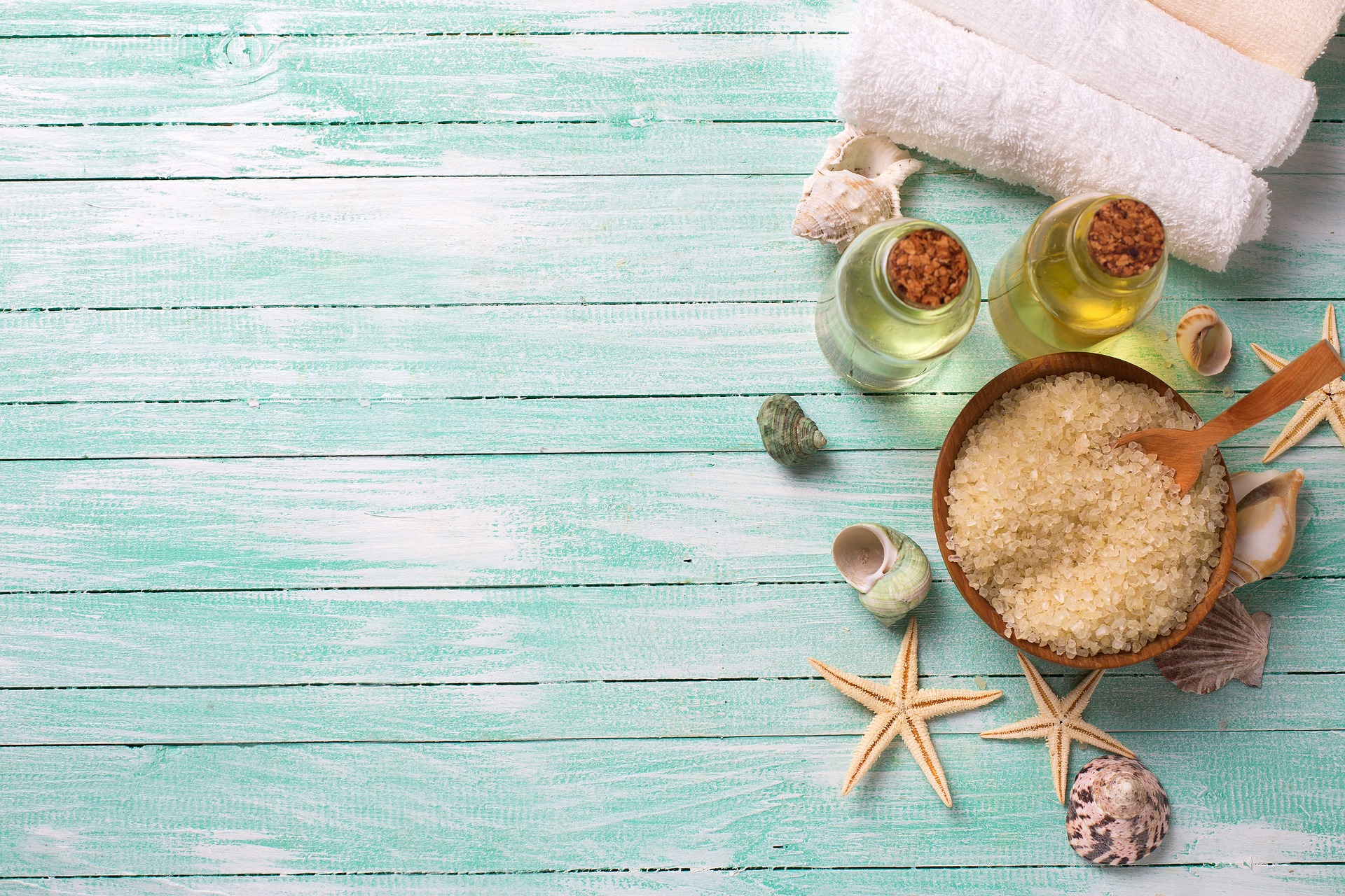 Navigating Skincare: What to Consider When Choosing a Routine for Different Skin Concerns