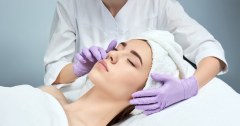 Facial Acupuncture Treatment - Facial Massage