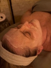 Anti-Aging Facial | 60 min - Facial Massage